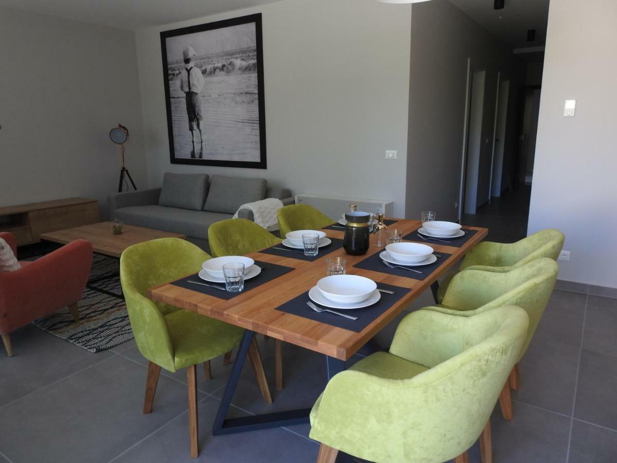 Luxury Apartments Magali 3 로비니 외부 사진